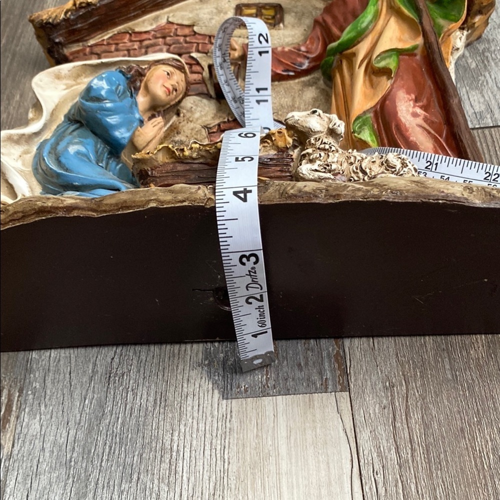 Traditional Nativity Scene with Blue and Brown Details - Picture 13 of 13
